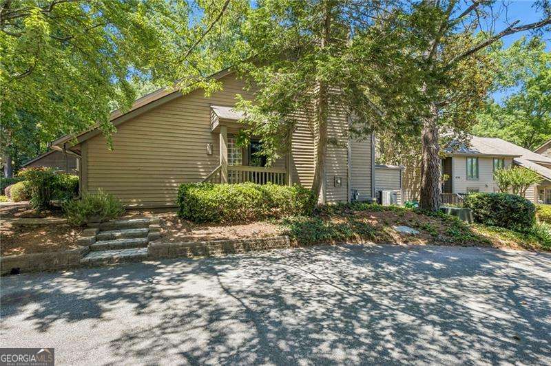 3 bedroom, 2.5 bathroom, 4,640 sq ft townhouse sold at 4250 D'Youville Trace, Atlanta, GA 30341