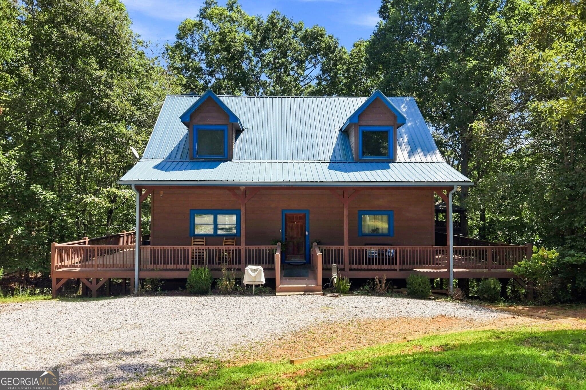 3 bedroom, 3 bathroom, 2,745 sq ft cabin,single family residence for sale at 417 Hickory Ridge Drive, Cleveland, GA 30528