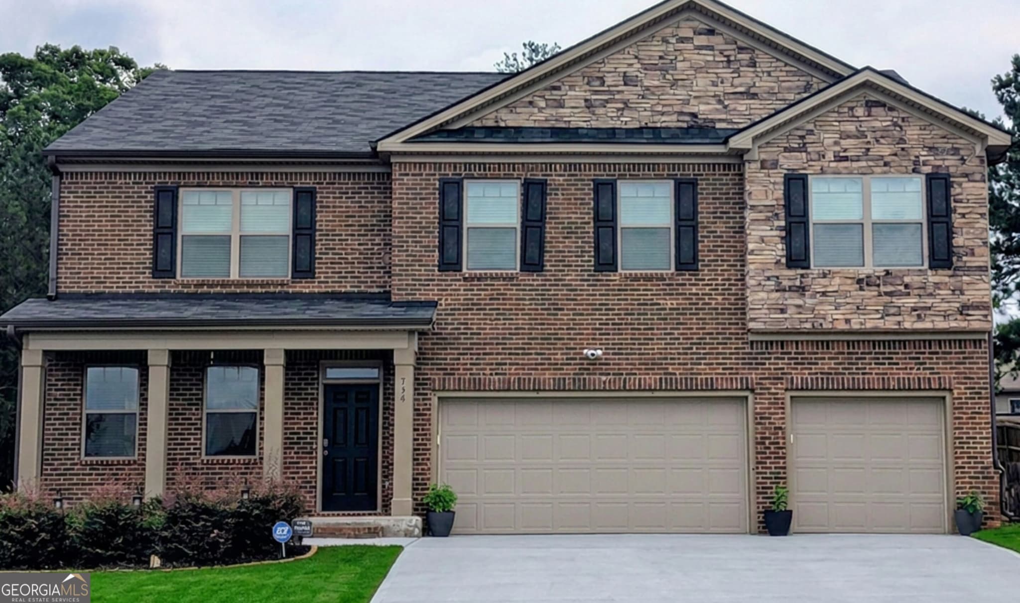 5 bedroom, 4.5 bathroom, 3,564 sq ft single family residence for sale at 734 Basswood Avenue, Mcdonough, GA 30252