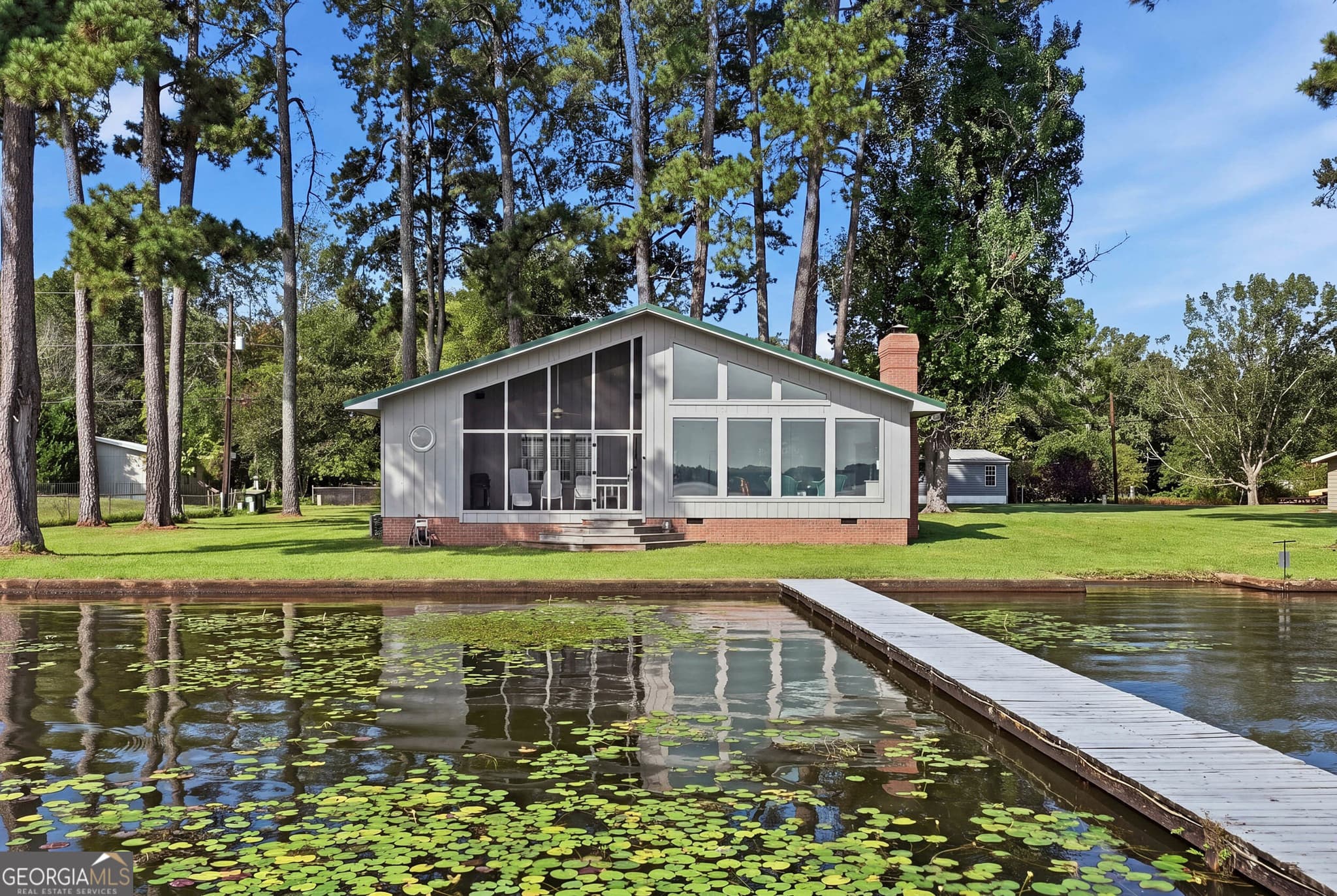2 bedroom, 2 bathroom, 1,347 sq ft cabin,single family residence for sale at 106 Cantey Drive, Cobb, GA 31735