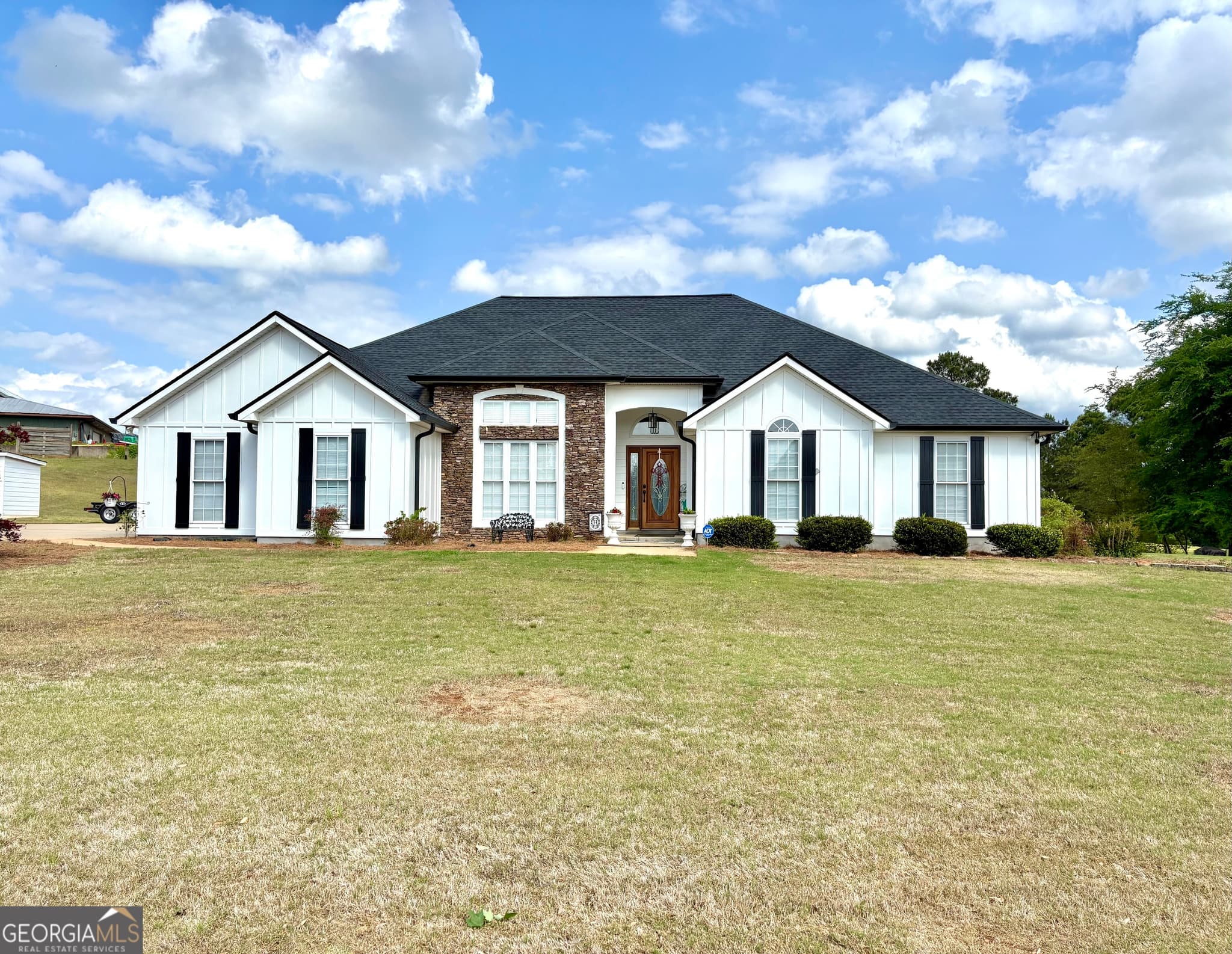 4 bedroom, 3.5 bathroom, 2,393 sq ft single family residence for sale at 102 Troon Way, Lagrange, GA 30241