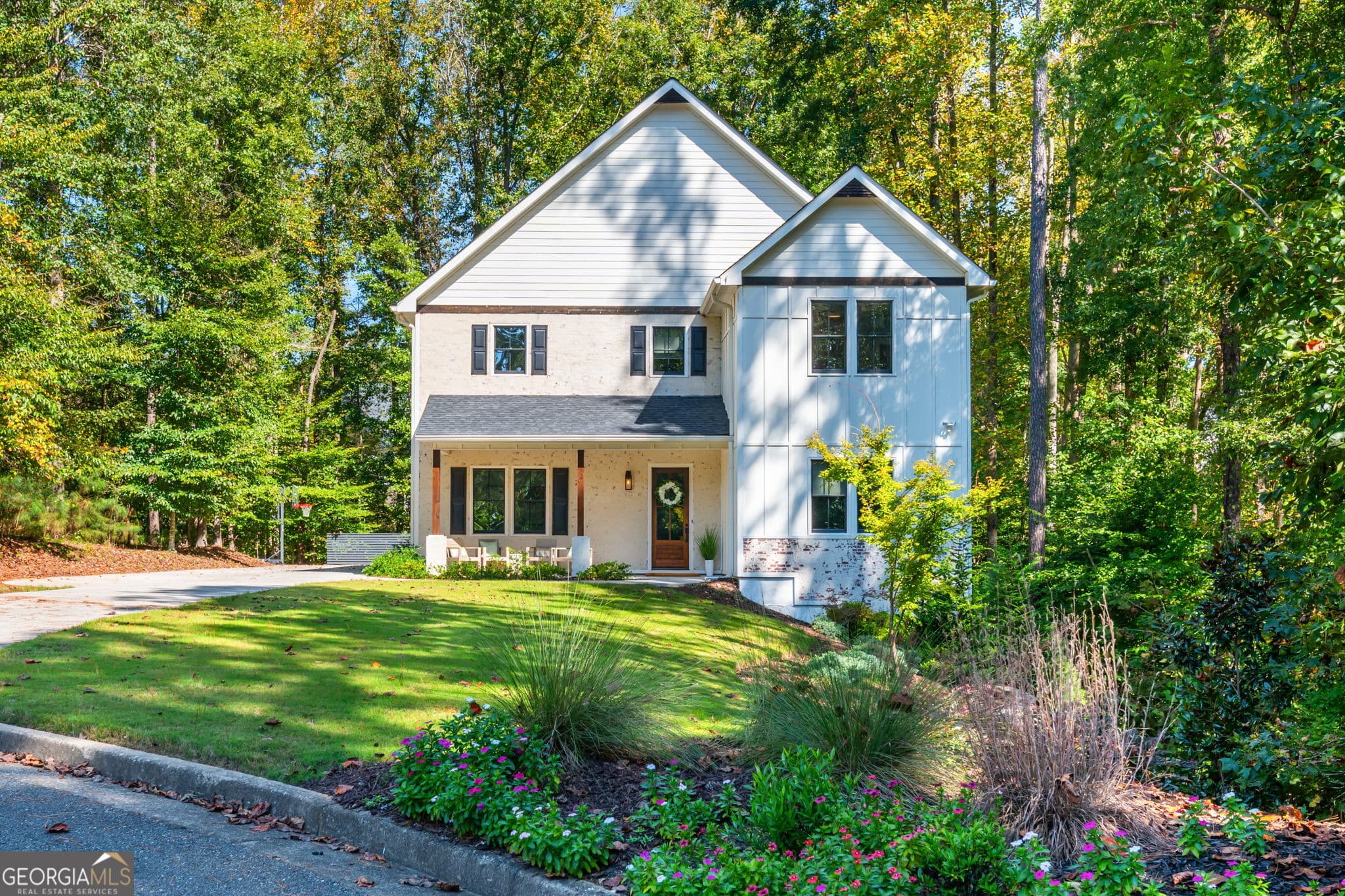 5 bedroom, 5.5 bathroom, 6,513 sq ft single family residence for sale at 175 Gladwyne Ridge Drive, Milton, GA 30004