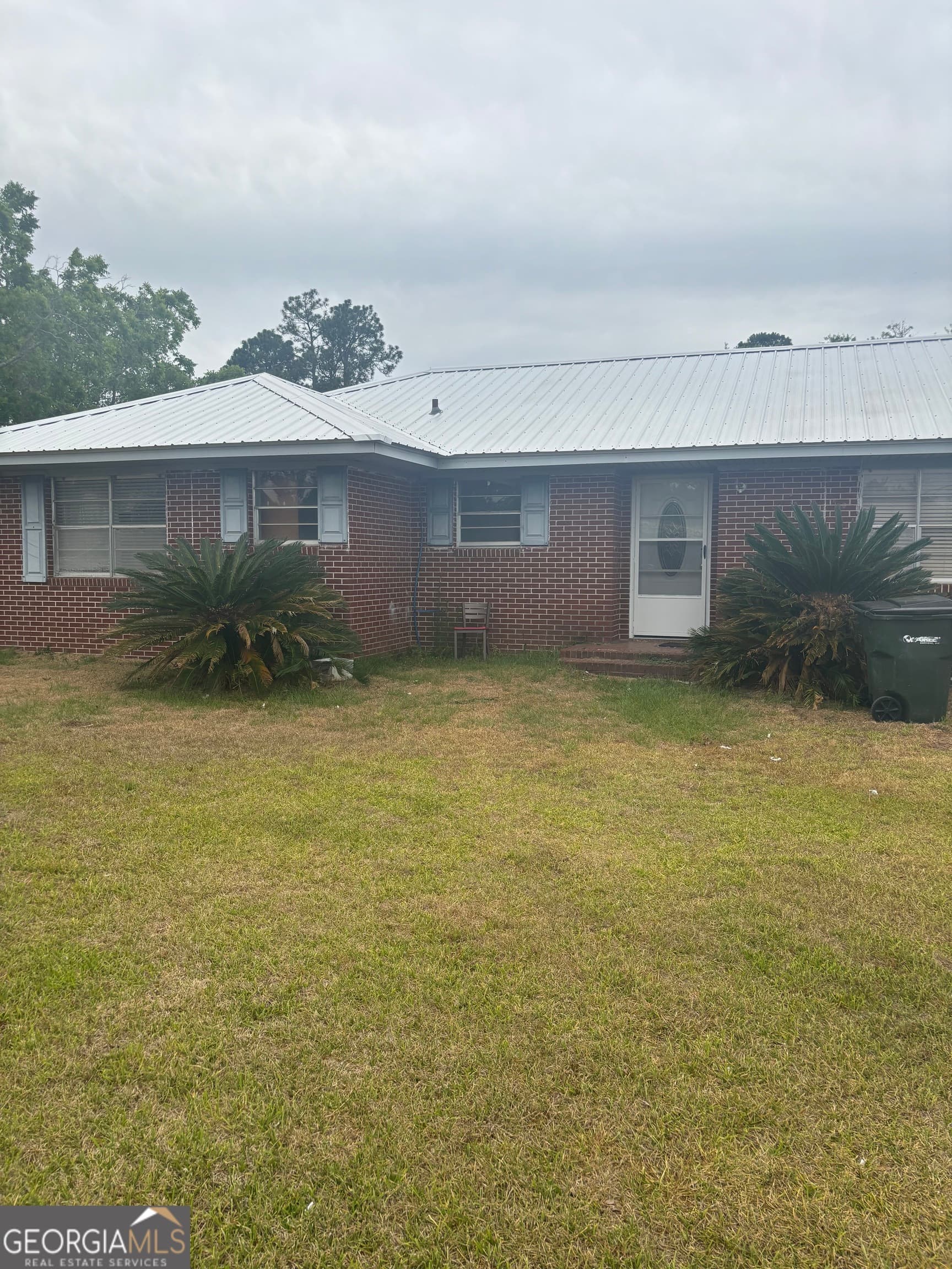 3 bedroom, 2 bathroom, 2,517 sq ft single family residence for sale at 6901 US HWY 280, Claxton, GA 30417