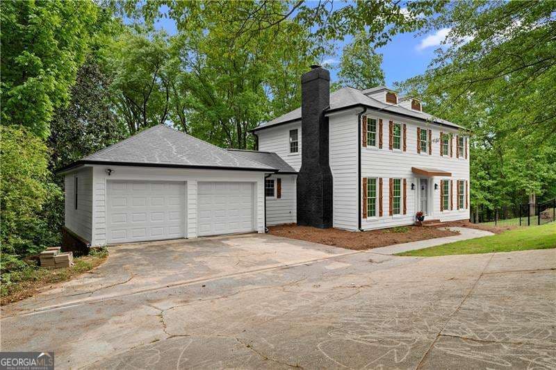 3 bedroom, 3.5 bathroom, 2,700 sq ft single family residence sold at 6659 Manoleta Drive, Lithonia, GA 30038