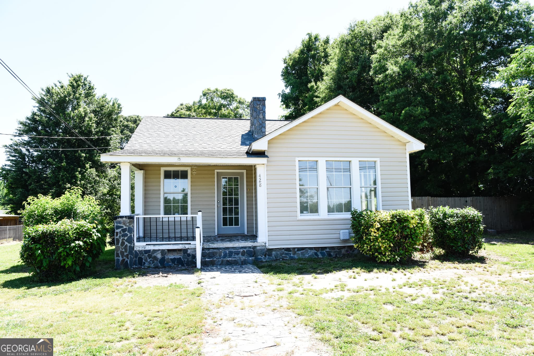 3 bedroom, 1.5 bathroom, 1,394 sq ft single family residence sold at 428 Searcy Avenue, Griffin, GA 30223