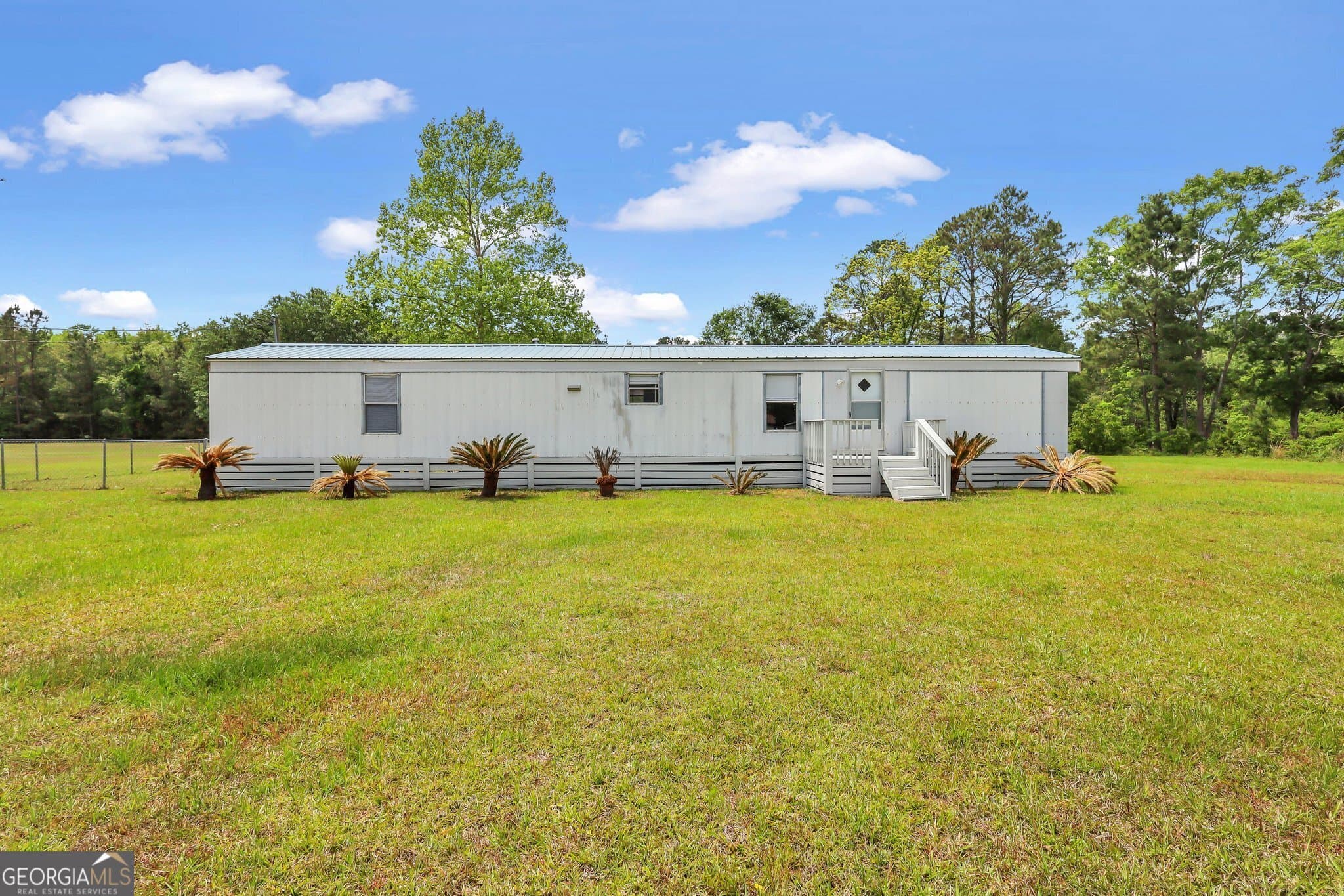 2 bedroom, 2 bathroom, 840 sq ft manufactured home,mobile home for sale at 140 Cathy Road, Ludowici, GA 31316