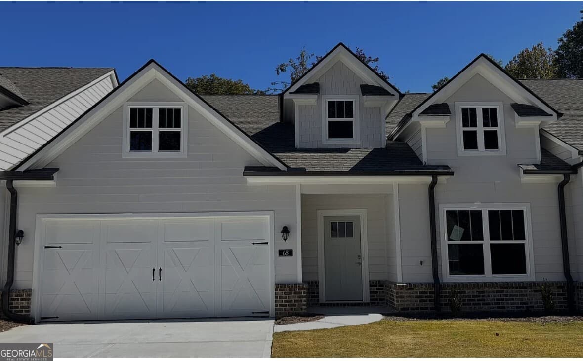 2 bedroom, 2 bathroom, 1,526 sq ft townhouse for sale at 65 Village Court, Cleveland, GA 30528