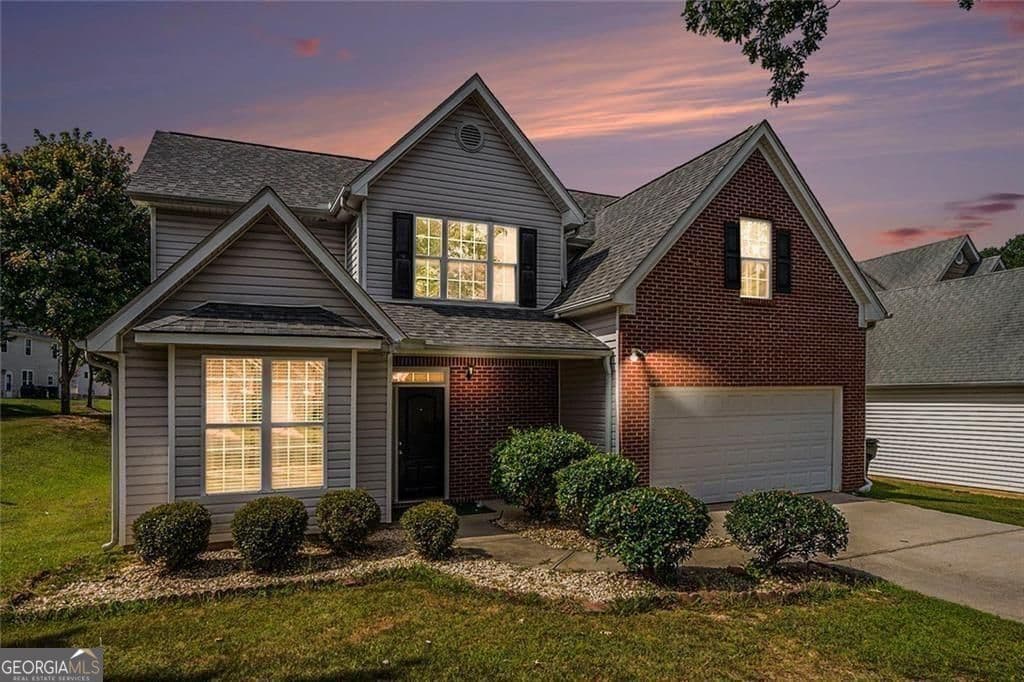 4 bedroom, 2.5 bathroom, 2,217 sq ft single family residence for sale at 2289 Pate Brook Road, Snellville, GA 30078