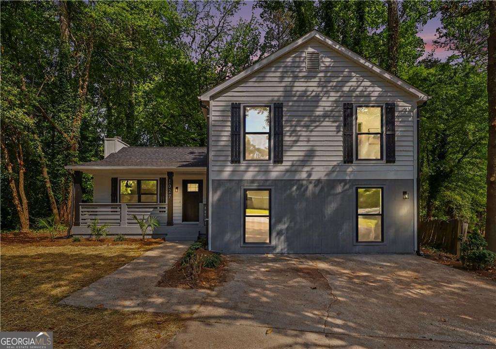 5 bedroom, 3 bathroom, 1,904 sq ft single family residence sold at 1027 Mainstreet Lake Drive, Stone Mountain, GA 30088