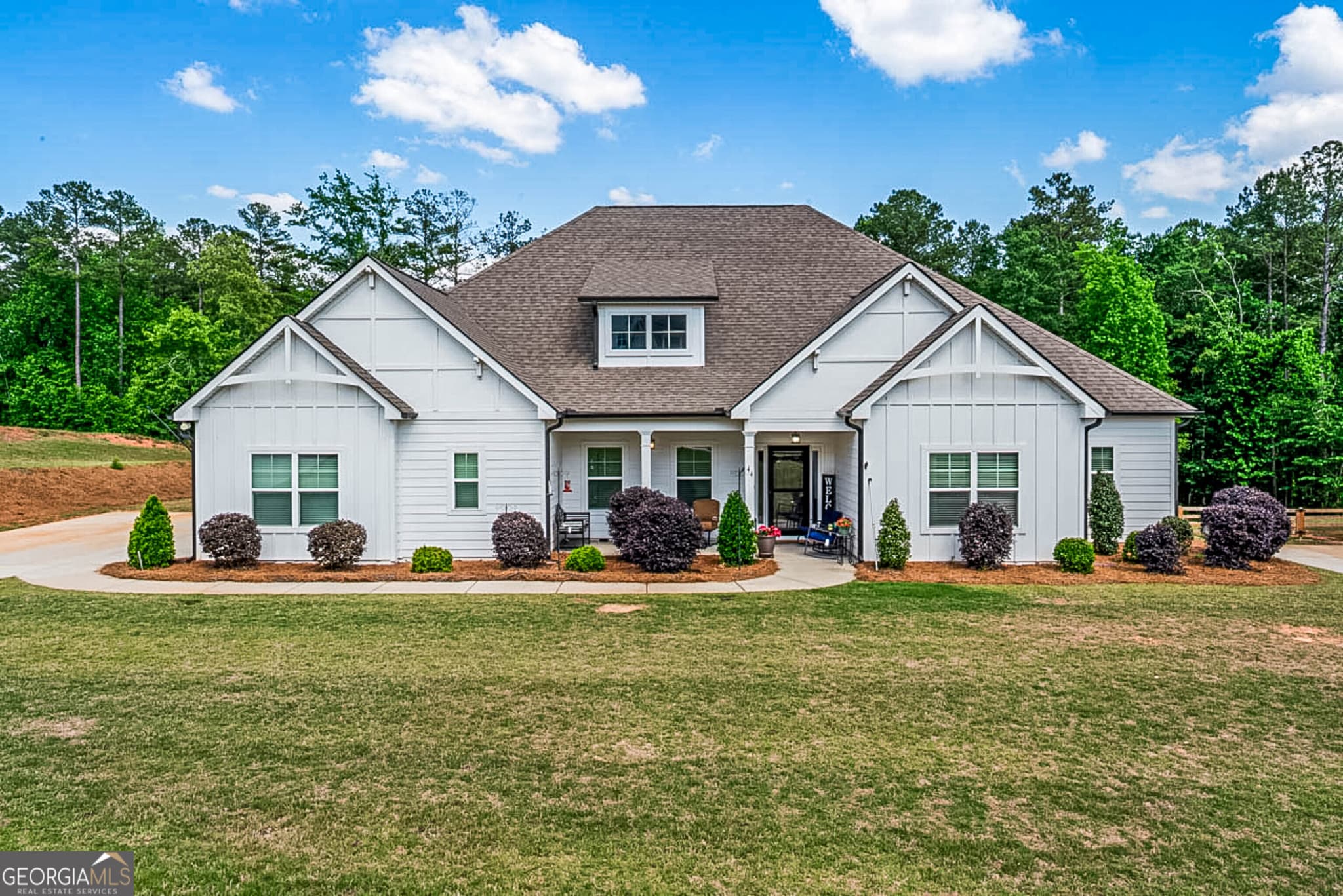 4 bedroom, 3.5 bathroom, 2,765 sq ft single family residence sold at 44 Paige Court, Newnan, GA 30263