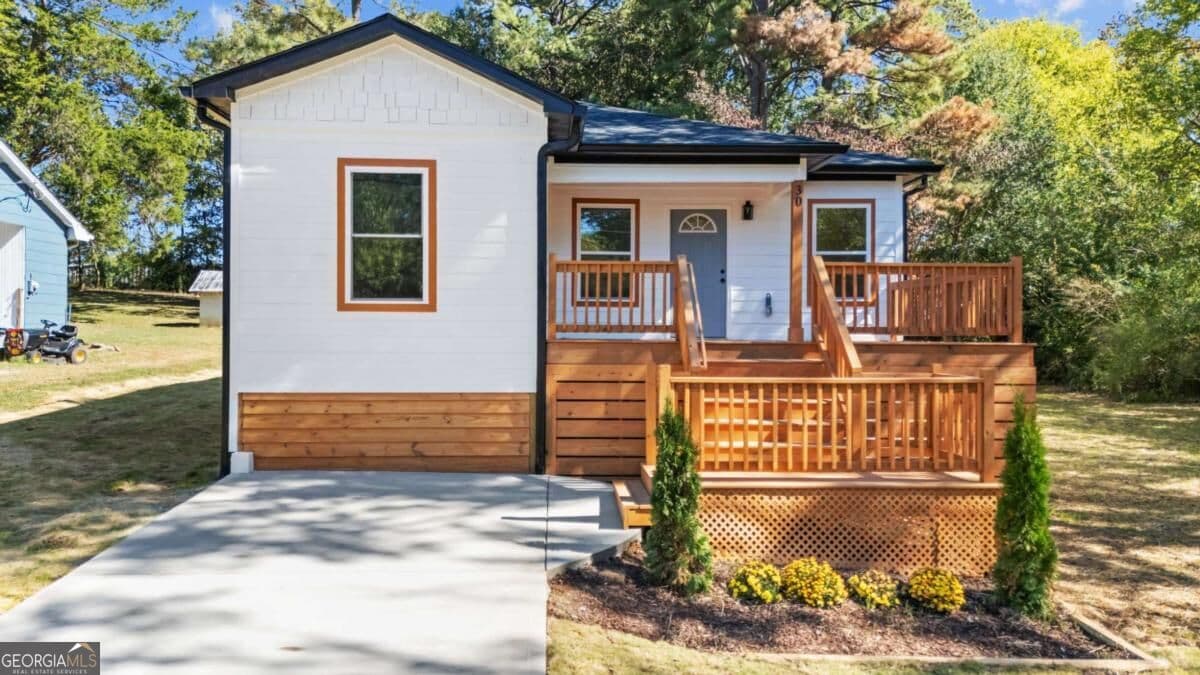 4 bedroom, 2 bathroom, 1,409 sq ft single family residence for sale at 30 East Drive, Rome, GA 30165