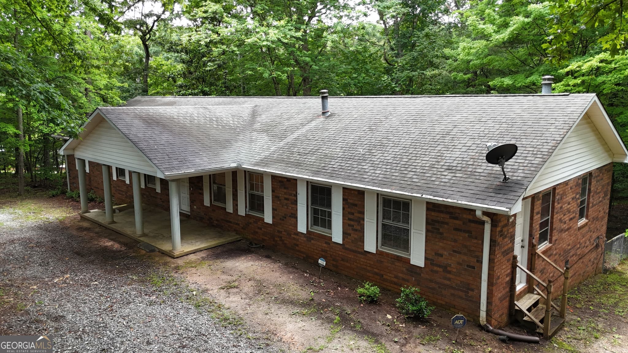 3 bedroom, 2 bathroom, 2,400 sq ft single family residence for sale at 240 Bent Oak Drive, Cornelia, GA 30531