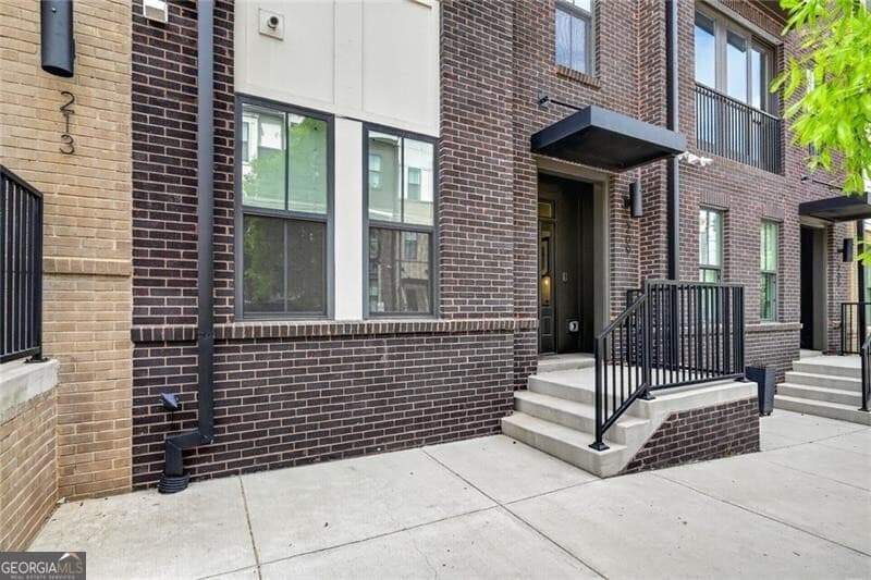 4 bedroom, 4.5 bathroom, 2,553 sq ft townhouse sold at 209 New Street, Decatur, GA 30030
