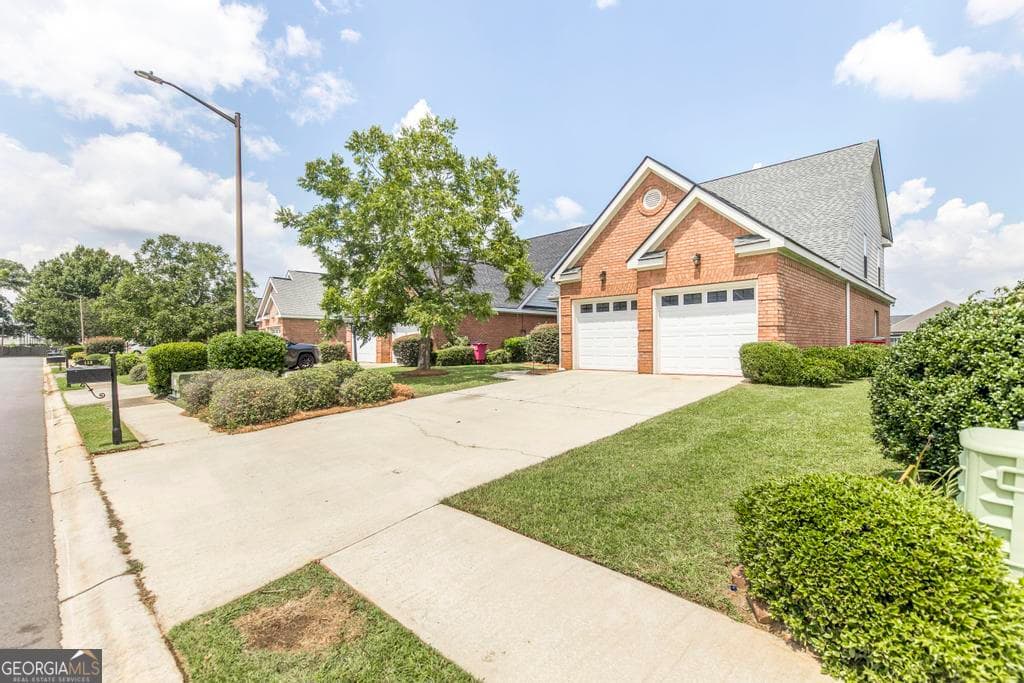 3 bedroom, 2.5 bathroom, 1,936 sq ft single family residence sold at 113 Eagle Harbor Island, Centerville, GA 31028