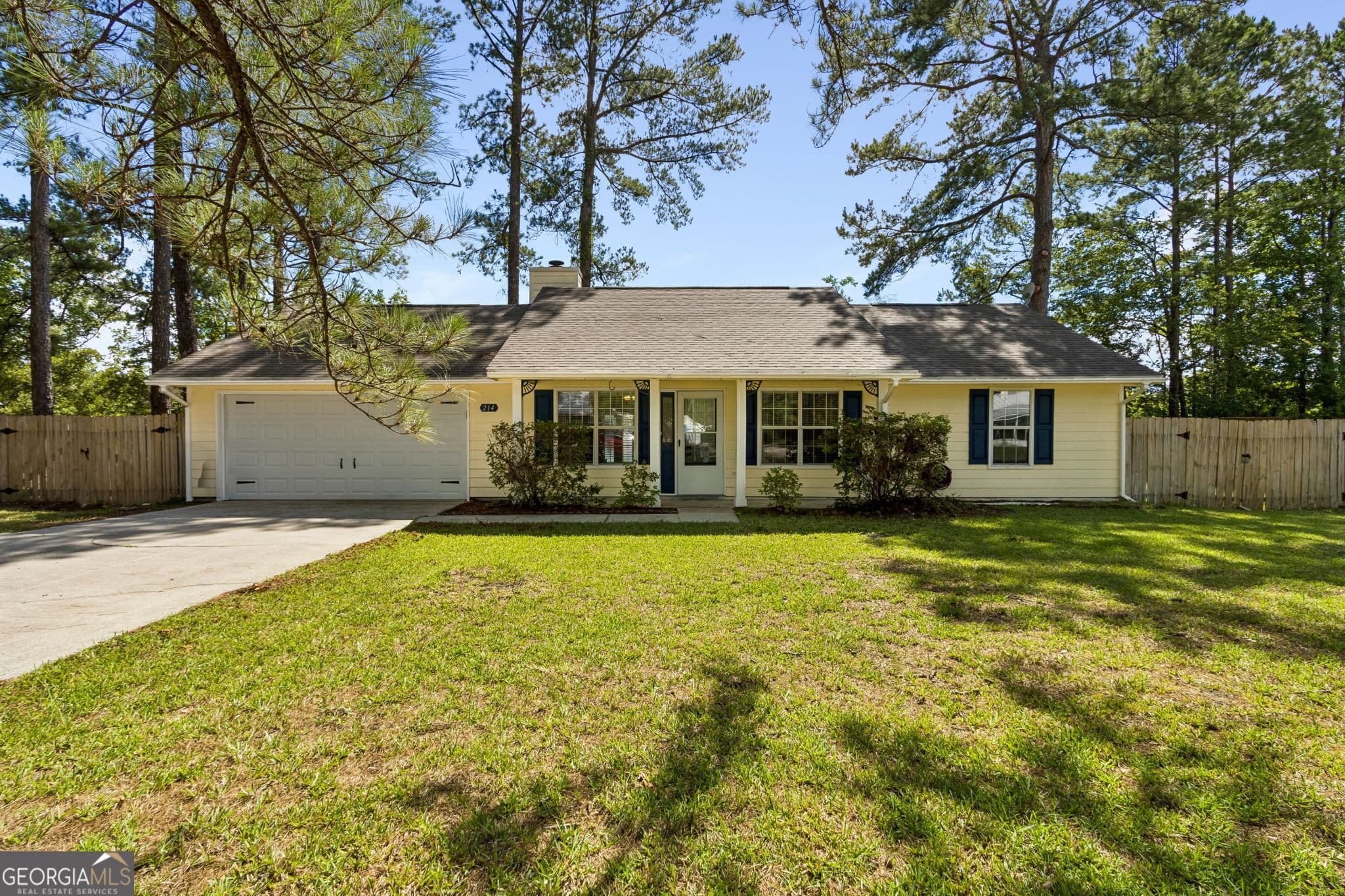 3 bedroom, 2 bathroom, 1,149 sq ft single family residence sold at 214 Woodbridge Road, Kingsland, GA 31548