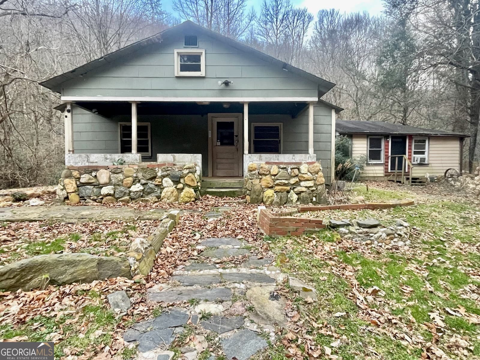 3 bedroom, 2 bathroom, 1,230 sq ft single family residence under contract at 4747 Highway 76, Clayton, GA 30525
