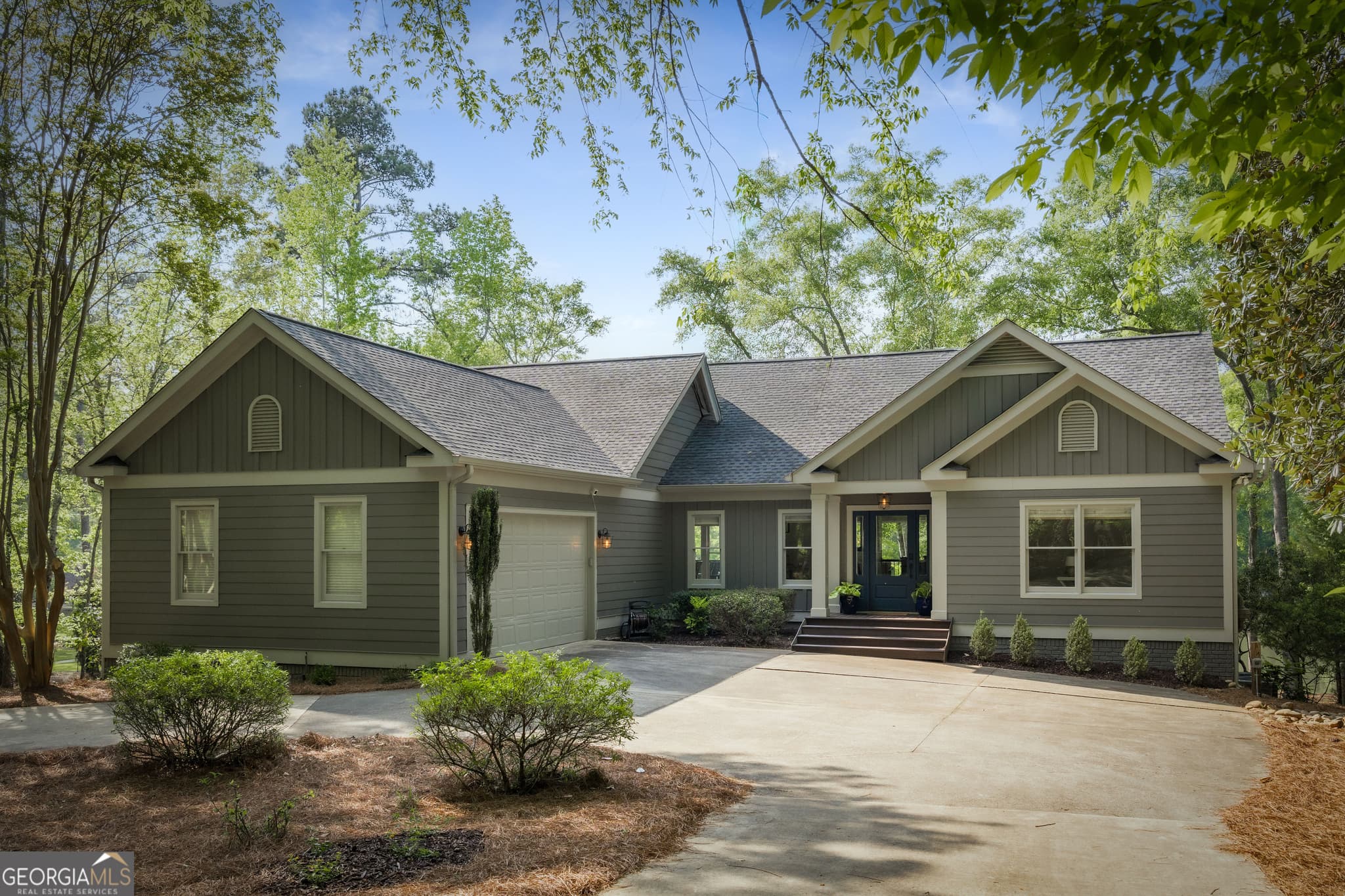 4 bedroom, 3.5 bathroom, 3,776 sq ft single family residence sold at 1630 Dogwood Drive, Greensboro, GA 30642