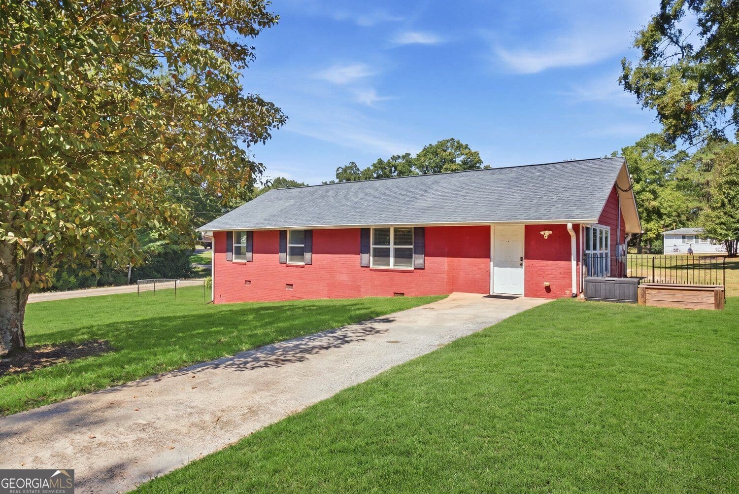 5 bedroom, 2 bathroom, 2,047 sq ft single family residence for sale at 116 Smith Street, Locust Grove, GA 30248