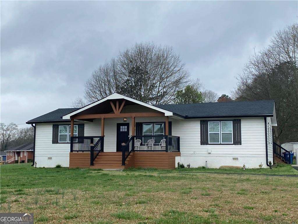 3 bedroom, 2 bathroom, 1,450 sq ft single family residence for sale at 318 Willowwind Drive, Loganville, GA 30052