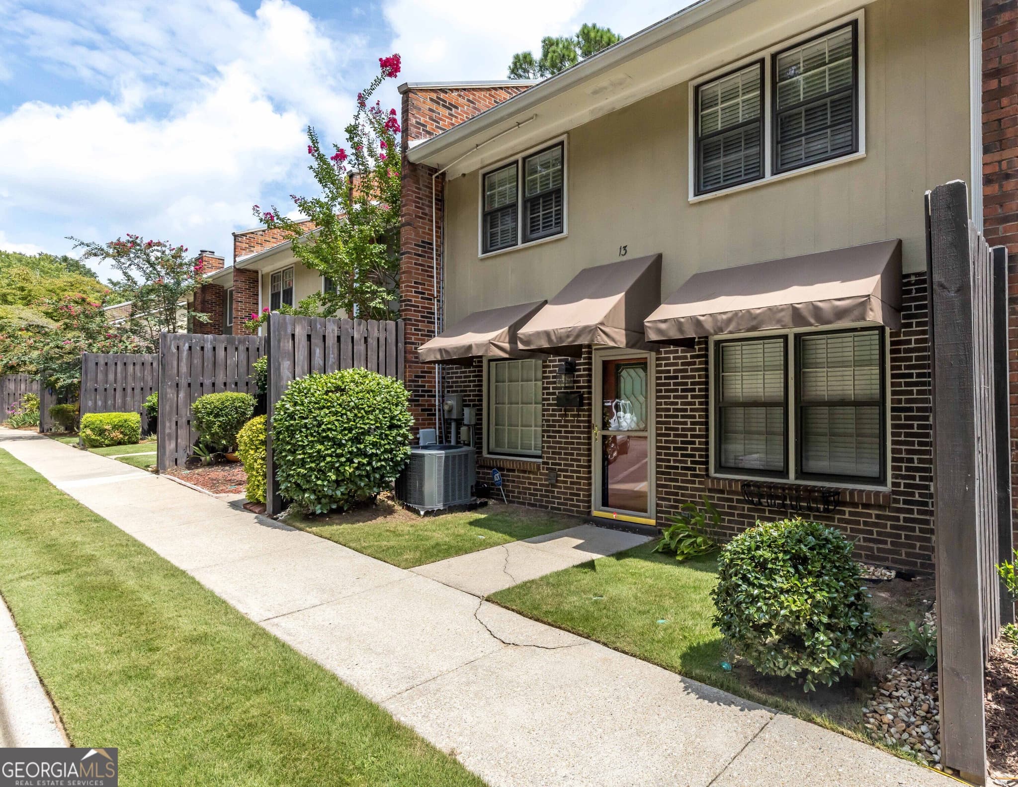 3 bedroom, 2.5 bathroom, 1,920 sq ft condominium under contract at 6101 River Road, Columbus, GA 31904