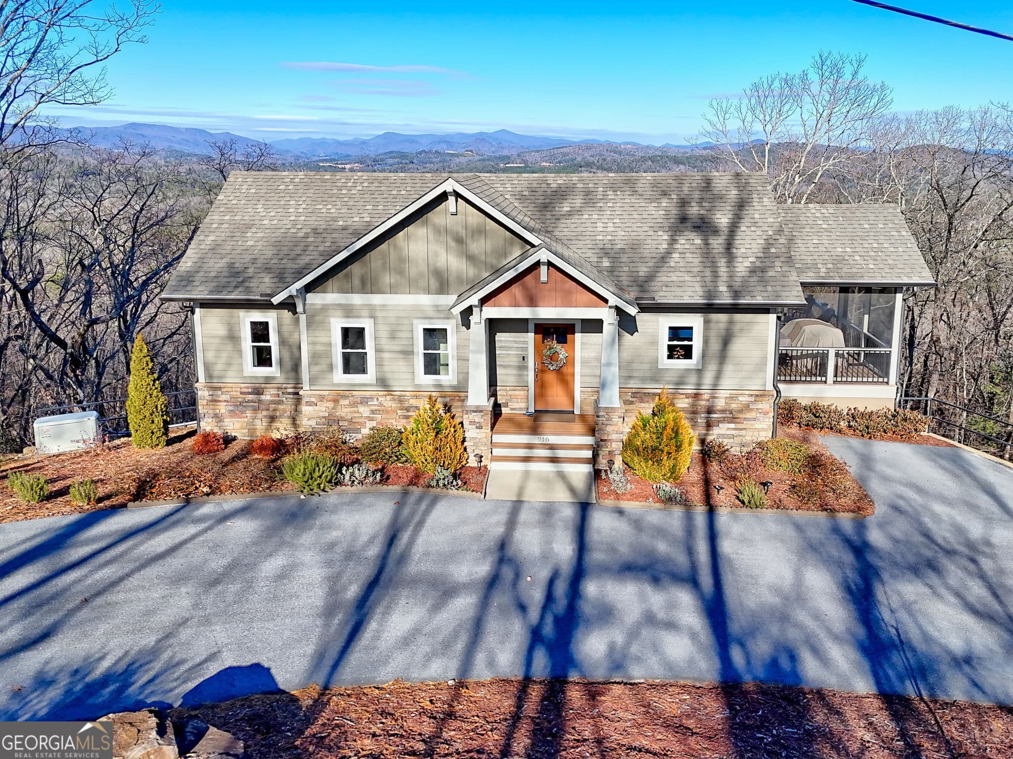 3 bedroom, 3.5 bathroom, 2,064 sq ft single family residence for sale at 916 Arbor Drive, Lakemont, GA 30552