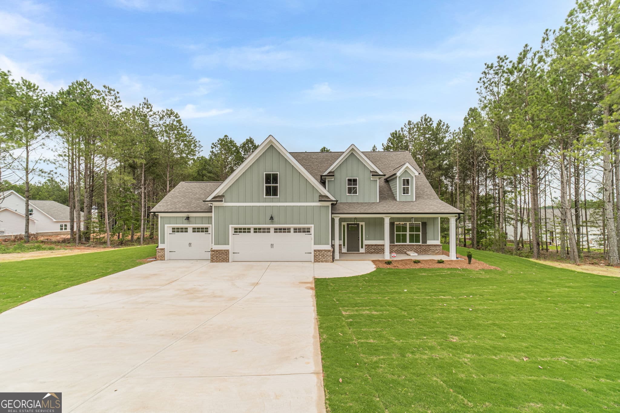 4 bedroom, 8 bathroom, 2,925 sq ft single family residence for sale at 257 Pinewood, Covington, GA 30014