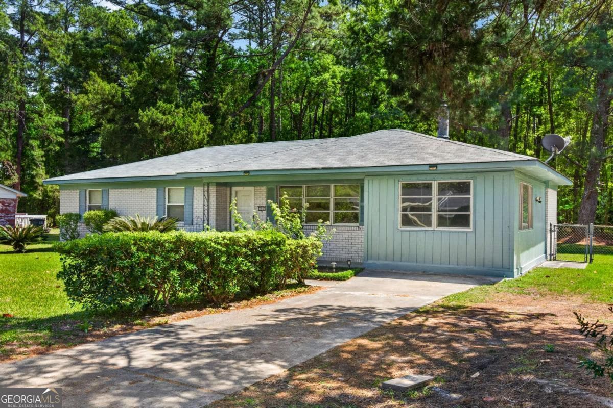 3 bedroom, 1 bathroom, 1,500 sq ft single family residence sold at 106 Winding Way, Savannah, GA 31419