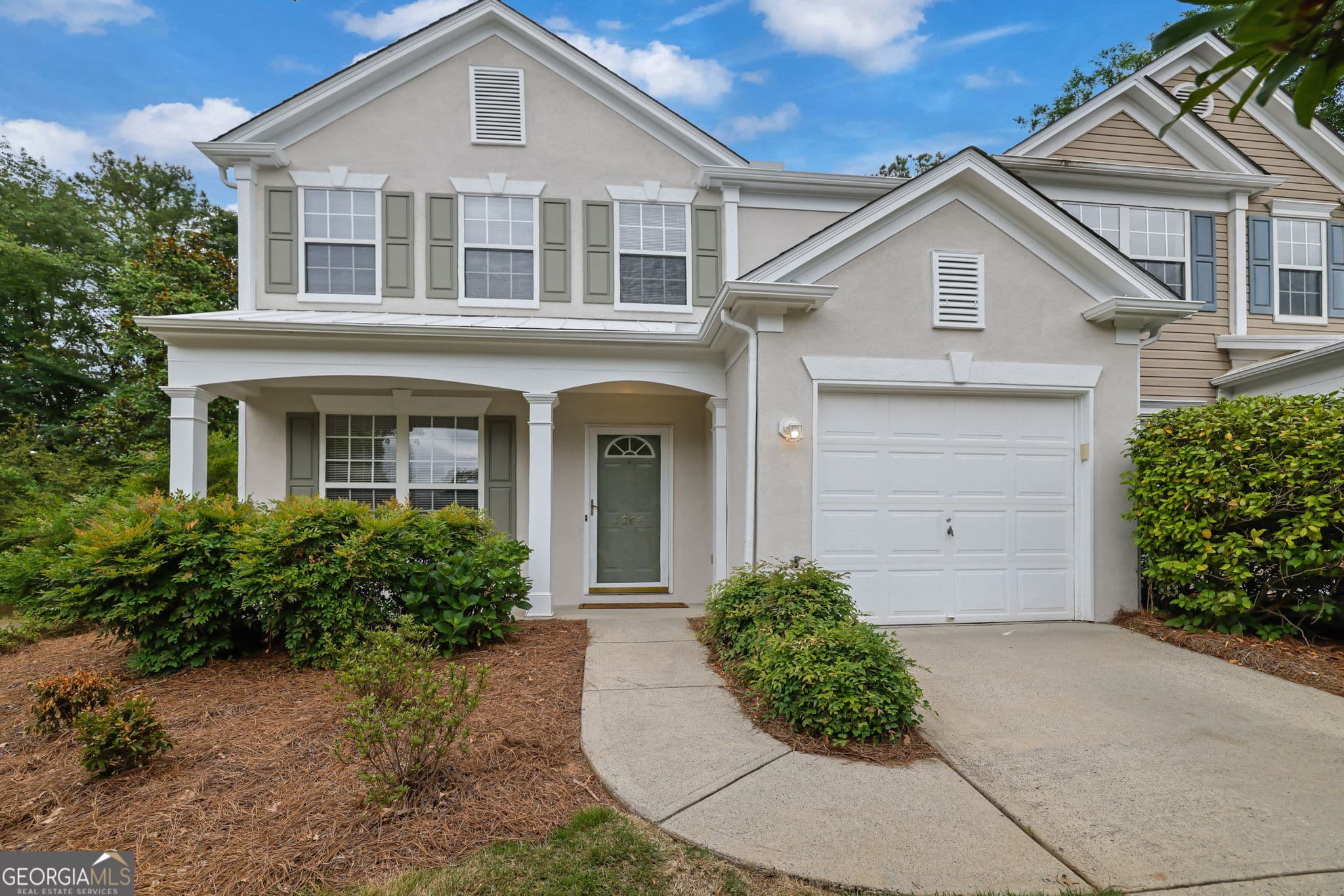 3 bedroom, 2.5 bathroom, 1,612 sq ft townhouse sold at 7204 Richland Court, Roswell, GA 30076