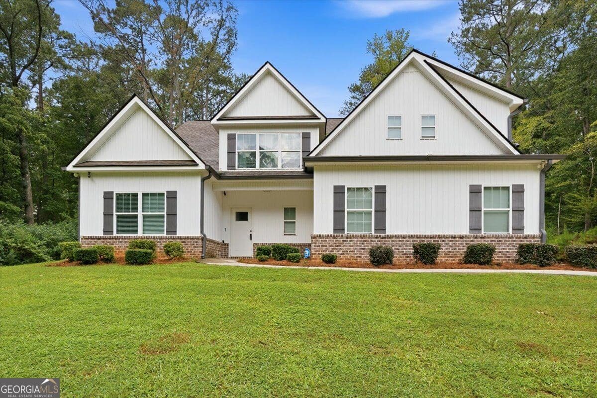 5 bedroom, 3.5 bathroom, 2,536 sq ft single family residence for sale at 5940 Wesleyan Drive, Macon, GA 31210