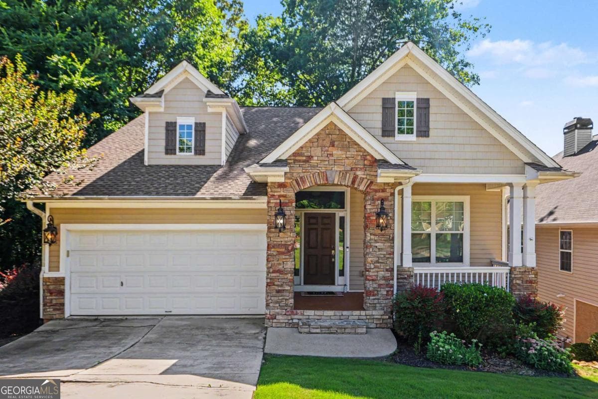 4 bedroom, 2.5 bathroom, 2,699 sq ft single family residence sold at 108 Greenview Drive, Newnan, GA 30265
