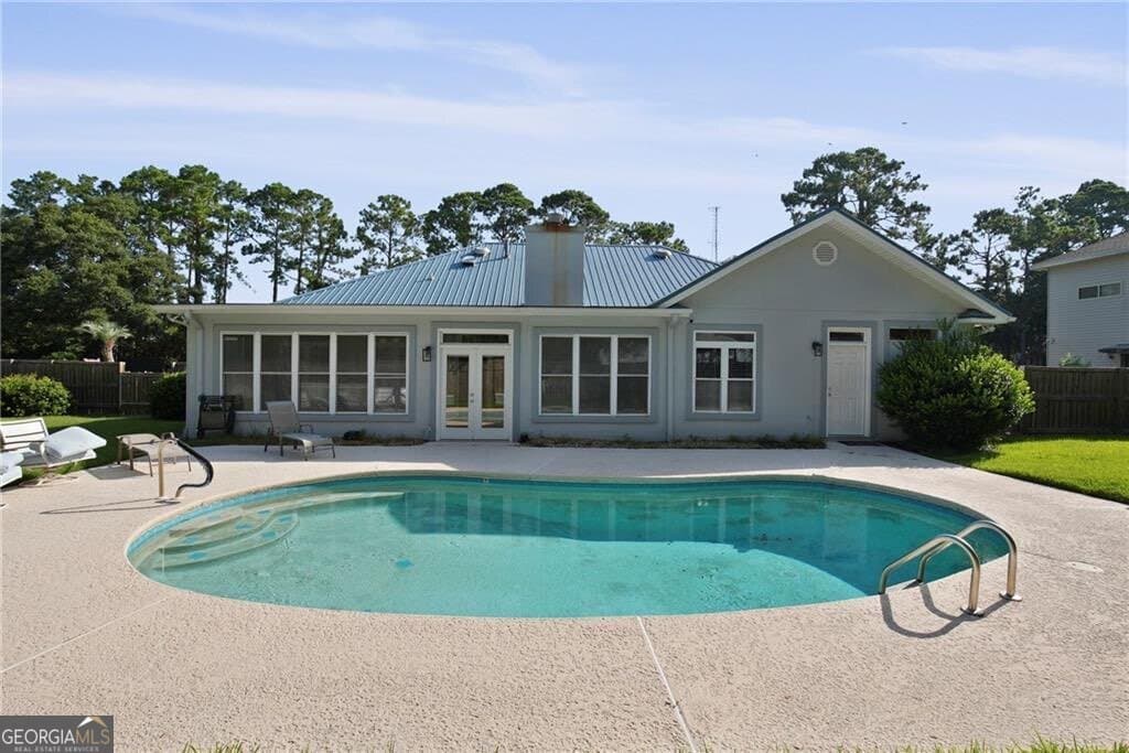3 bedroom, 2 bathroom, 2,797 sq ft single family residence under contract at 6 Quail Run, Brunswick, GA 31525