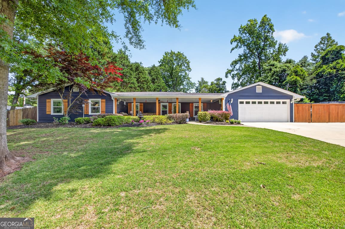 3 bedroom, 2.5 bathroom, 2,064 sq ft single family residence sold at 3756 Southgate Drive, Lilburn, GA 30047