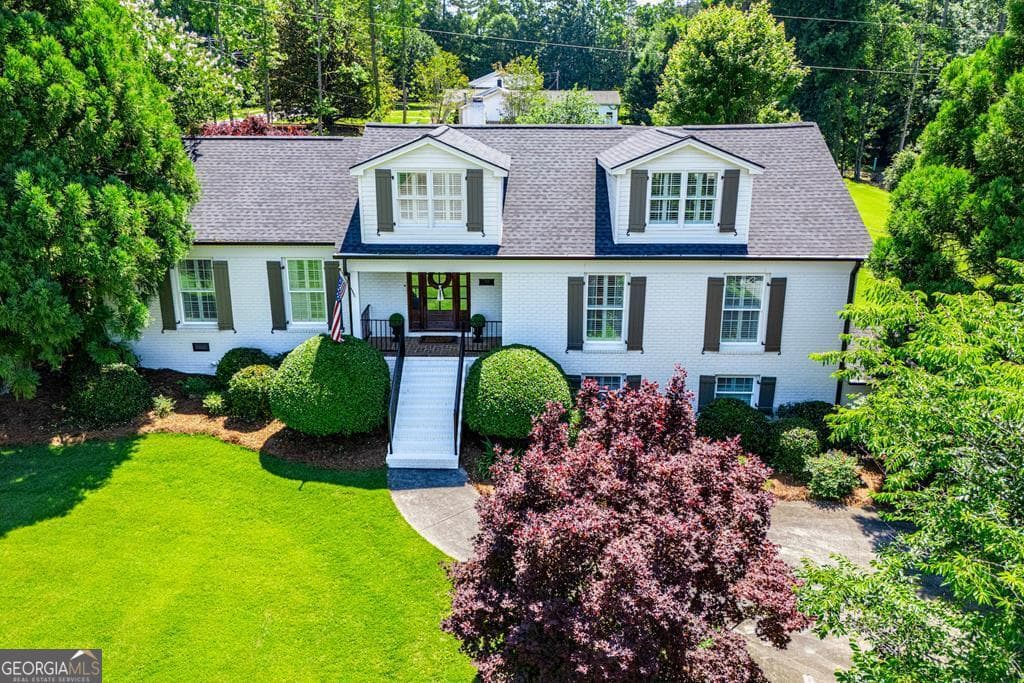 4 bedroom, 4.5 bathroom, 4,354 sq ft single family residence sold at 102 S Ole Hickory Trail, Carrollton, GA 30117