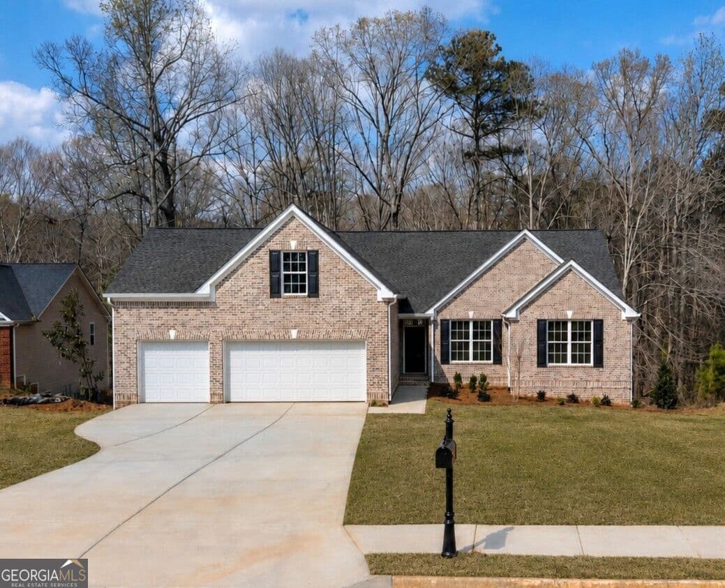 3 bedroom, 2 bathroom, 2,375 sq ft single family residence for sale at 1235 Morgans Run, Monroe, GA 30656