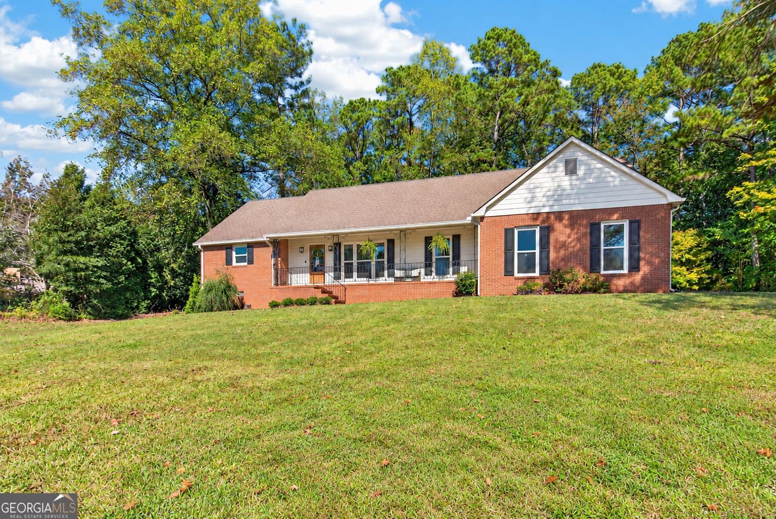4 bedroom, 2.5 bathroom, 2,774 sq ft single family residence for sale at 406 Ashford Circle, Lagrange, GA 30240