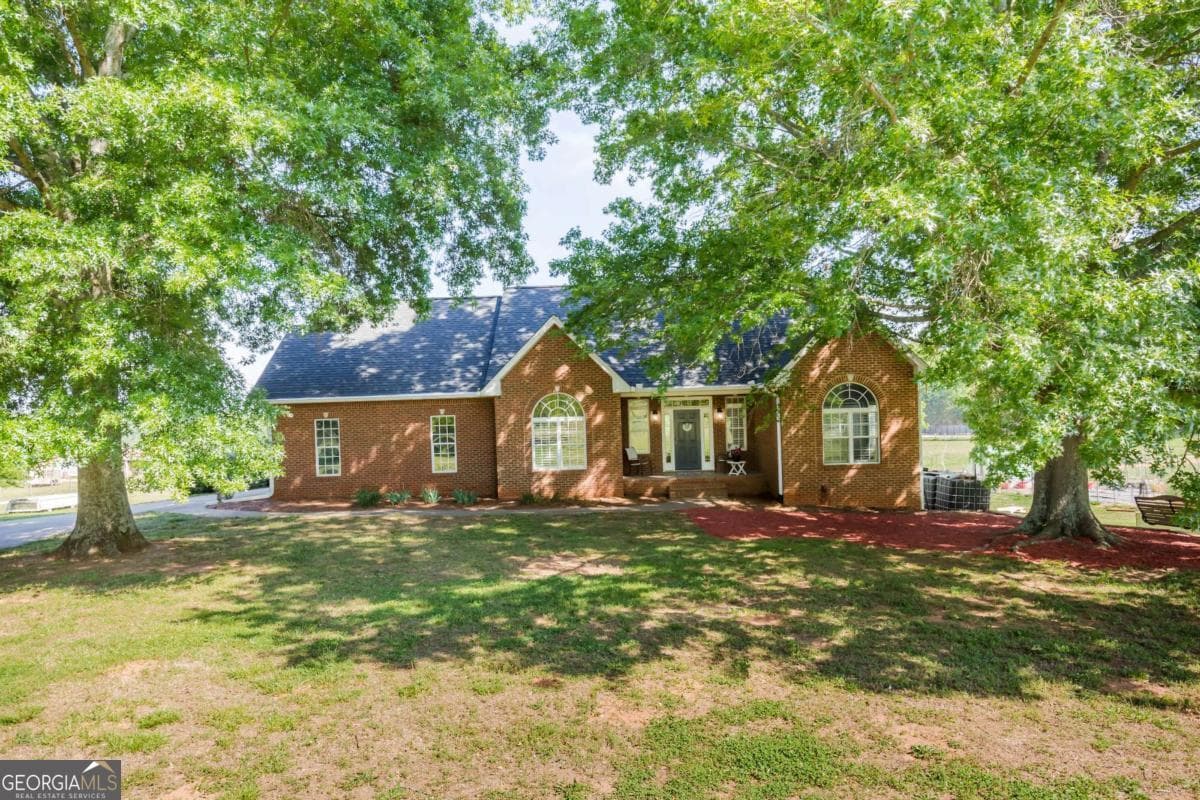 4 bedroom, 3 bathroom, 2,685 sq ft single family residence sold at 75 W Ridgeway Road, Maysville, GA 30558