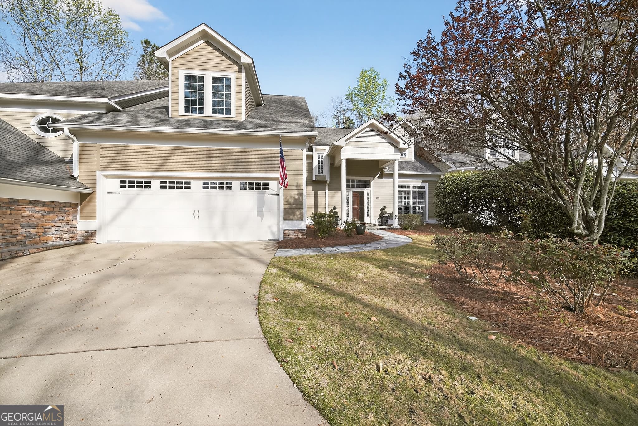 3 bedroom, 2.5 bathroom, 3,268 sq ft single family residence under contract at 4701 Turnberry Lane # 0009B, Columbus, GA 31909