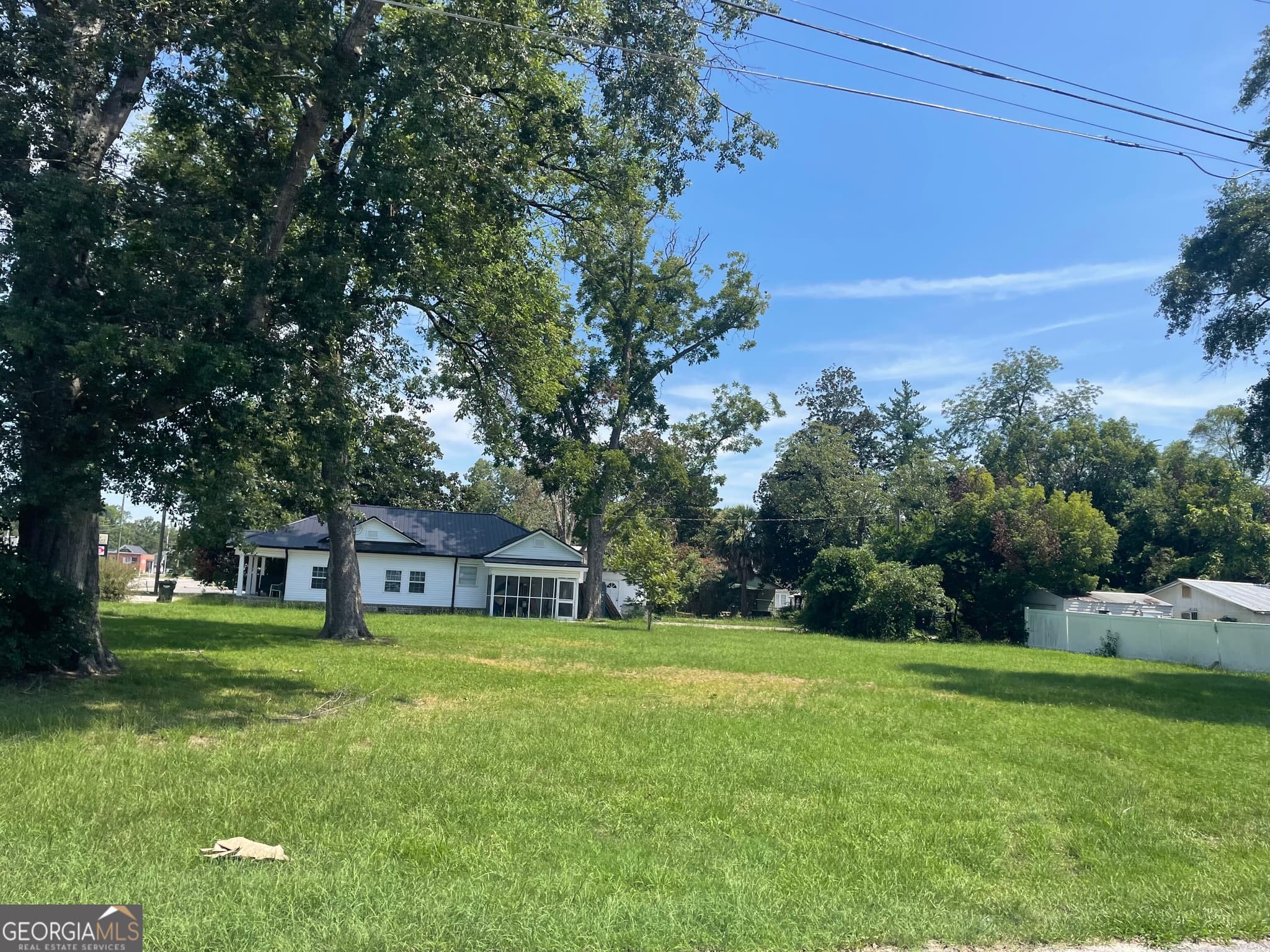commercial for sale at 307 & 309 S Veterans Boulevard, Glennville, GA 30427