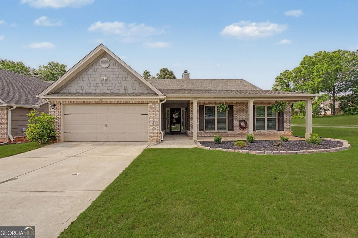 4 bedroom, 2.5 bathroom, 2,131 sq ft single family residence sold at 171 Goldshore Way, Statham, GA 30666