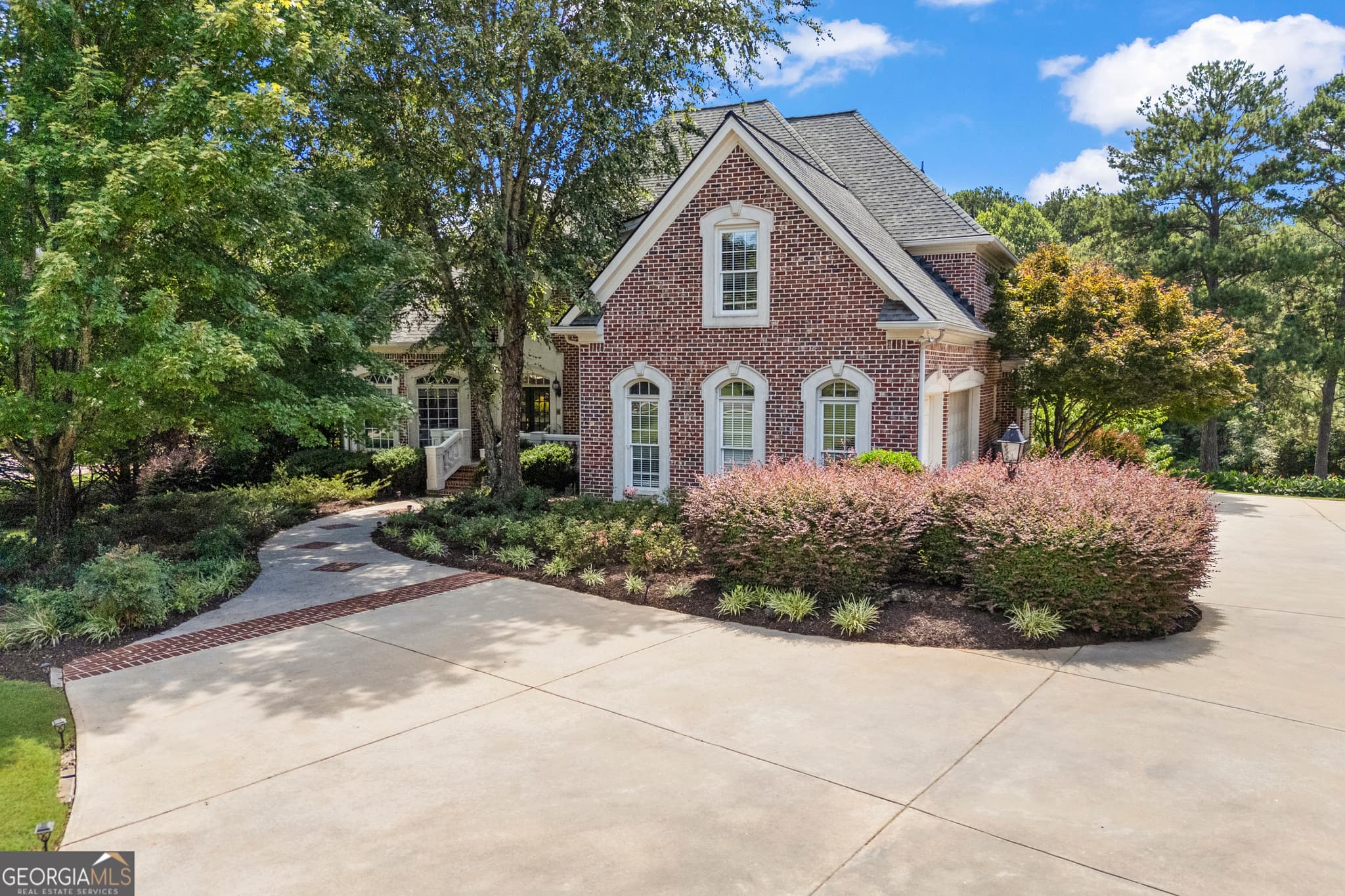 5 bedroom, 5.5 bathroom, 5,292 sq ft single family residence sold at 1050 Long Creek Drive, Watkinsville, GA 30677