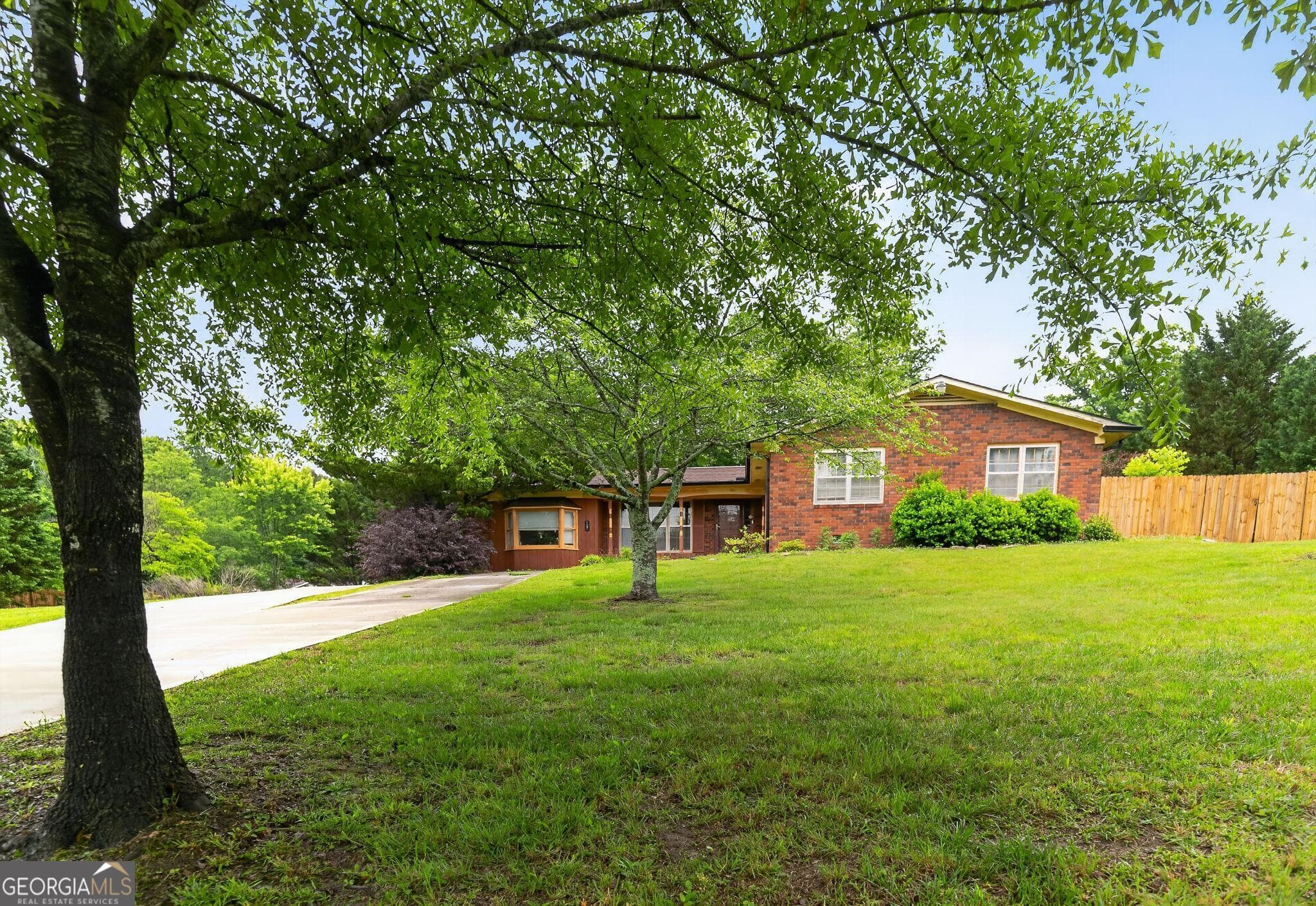 4 bedroom, 2 bathroom, 2,232 sq ft single family residence sold at 127 Rains Circle, Summerville, GA 30747