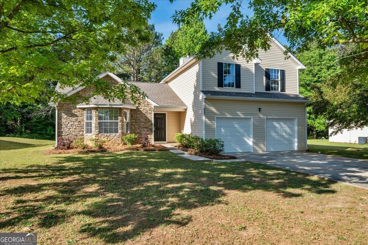 5 bedroom, 3.5 bathroom, 2,400 sq ft single family residence sold at 417 Grove Park Drive, Locust Grove, GA 30248
