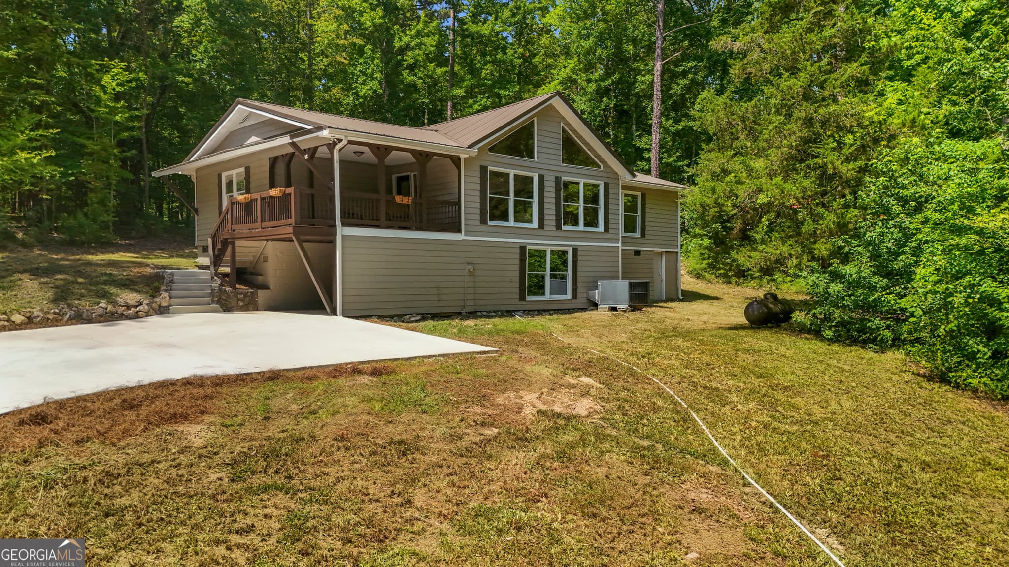 3 bedroom, 2 bathroom, 1,290 sq ft single family residence for sale at 1194 Booger Hollow Road, Lindale, GA 30147