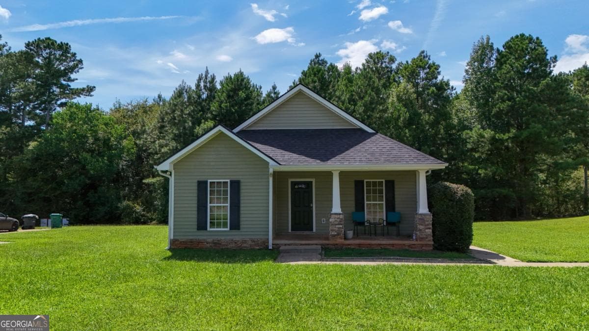 3 bedroom, 2 bathroom, 1,436 sq ft single family residence sold at 100 Old Mill Trail, Milledgeville, GA 31061