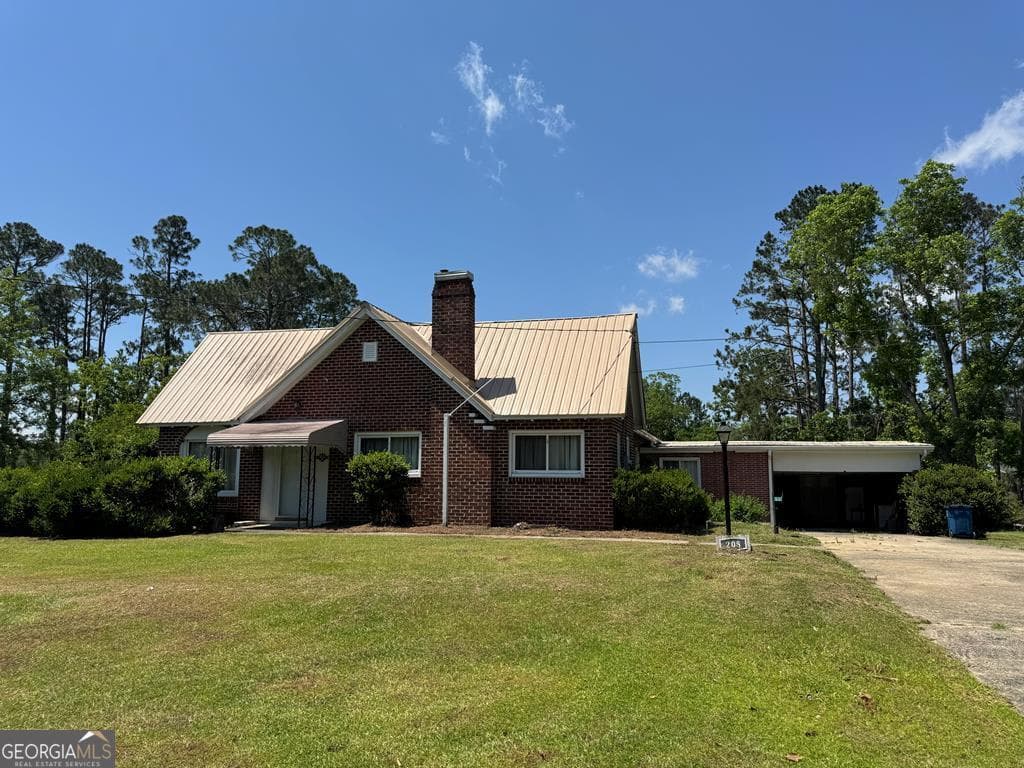 3 bedroom, 2 bathroom, 2,176 sq ft residential sold at 208 Reidsville Road, Lyons, GA 30436