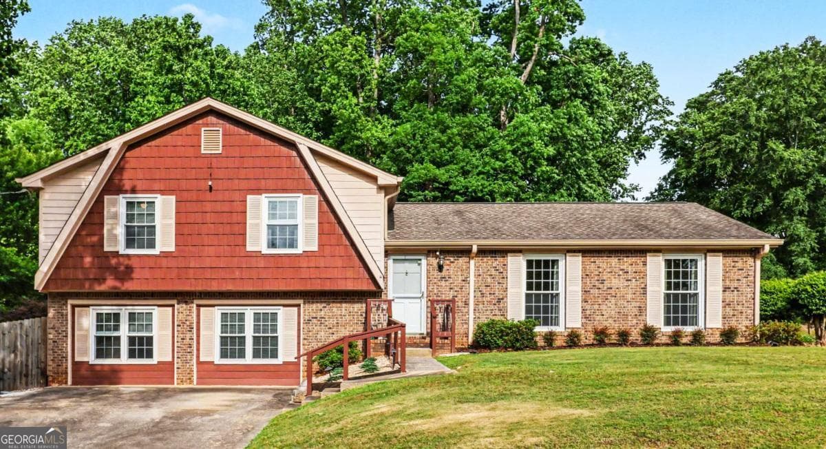 4 bedroom, 3 bathroom, 2,283 sq ft single family residence sold at 1315 Sanden Ferry Drive, Decatur, GA 30033