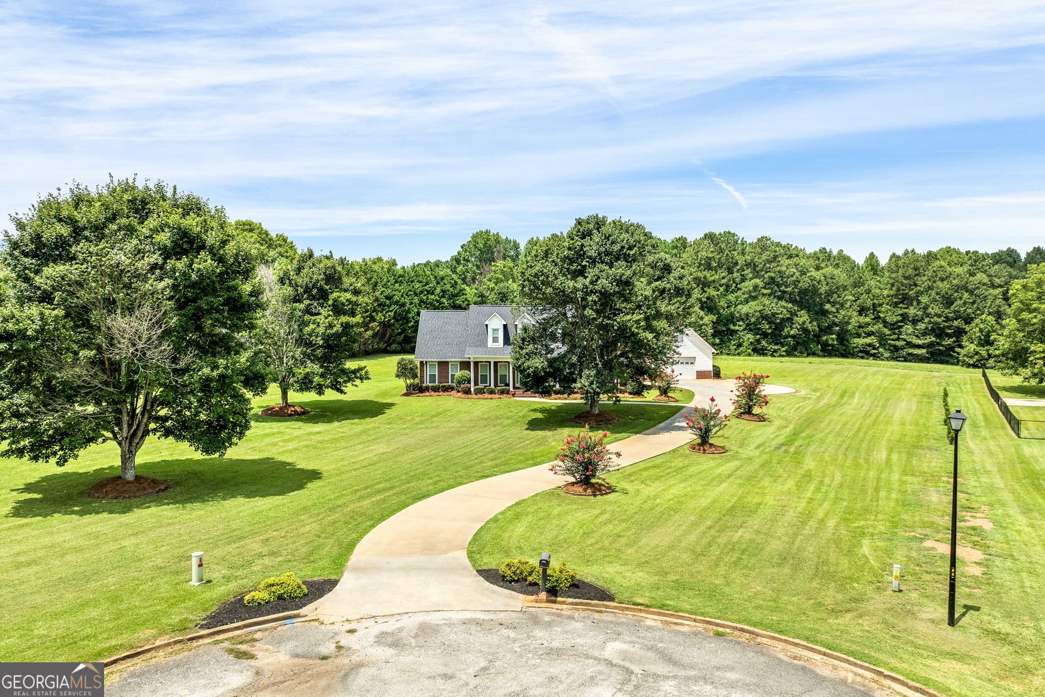 5 bedroom, 3.5 bathroom, 4,119 sq ft single family residence for sale at 174 Oakview Way, Roanoke, AL 36274