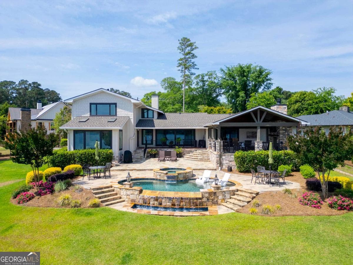 4 bedroom, 3 bathroom, 3,286 sq ft single family residence sold at 109 Lakeview Court, Milledgeville, GA 31061