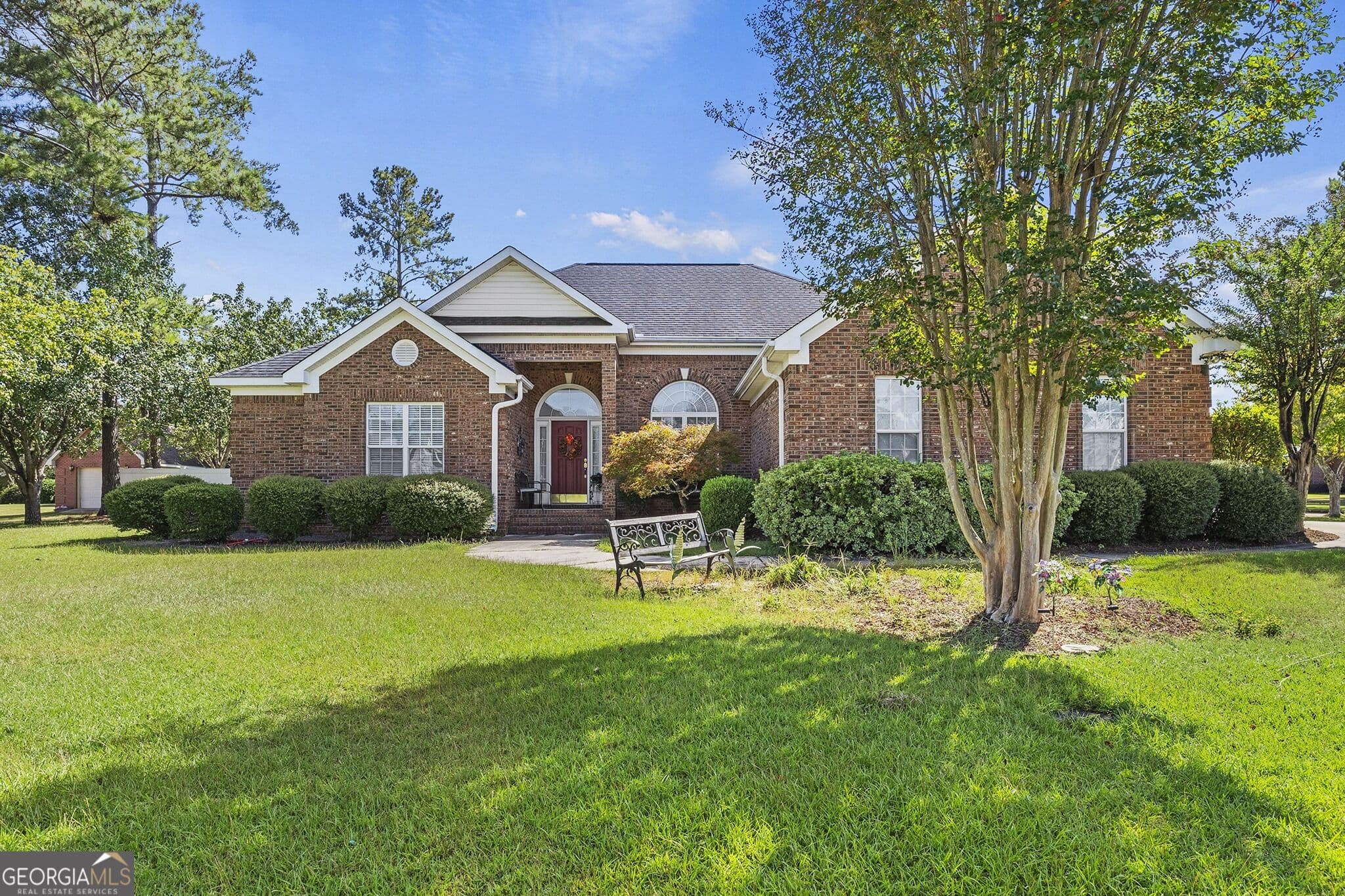 4 bedroom, 3 bathroom, 2,096 sq ft single family residence for sale at 100 Julep Court, Warner Robins, GA 31088