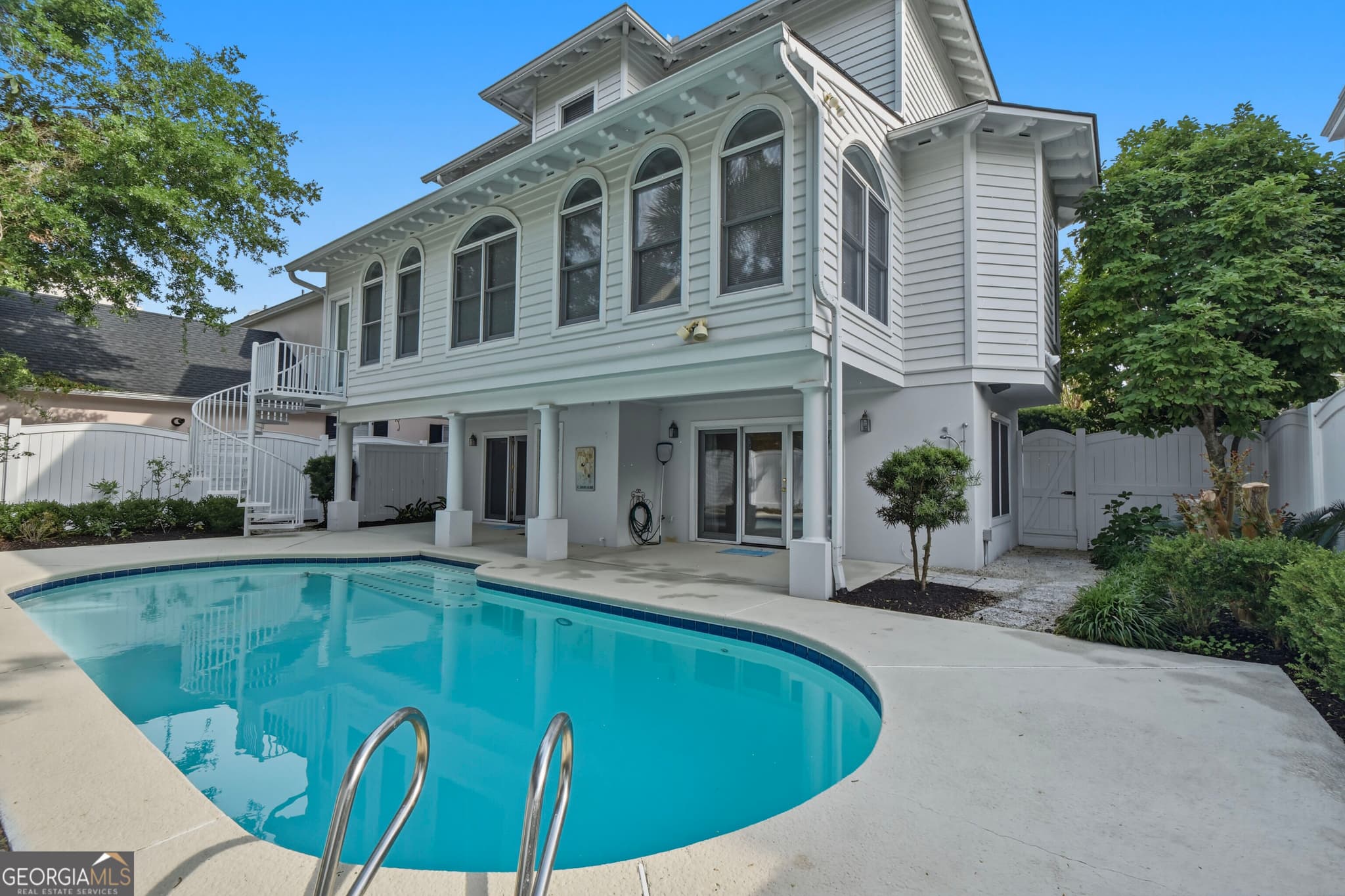 4 bedroom, 3.5 bathroom, 3,392 sq ft single family residence for sale at 105 Strachan Lane, Saint Simons Island, GA 31522